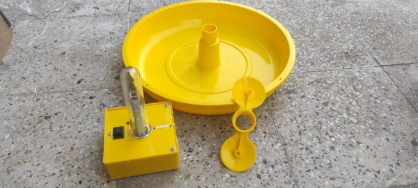 1.2 watt Solar Panel Mini Solar Light Trap for 1 Acre Area - Image 2