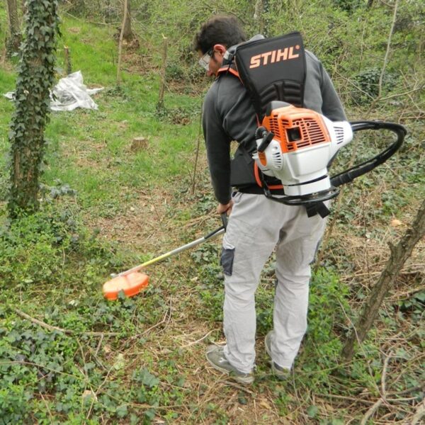 Stihl Backpack Brush Cutter FR 230, With 2 Stroke 40.2cc Air Cooled Petrol Engine For Agriculture & Gardening - Image 4